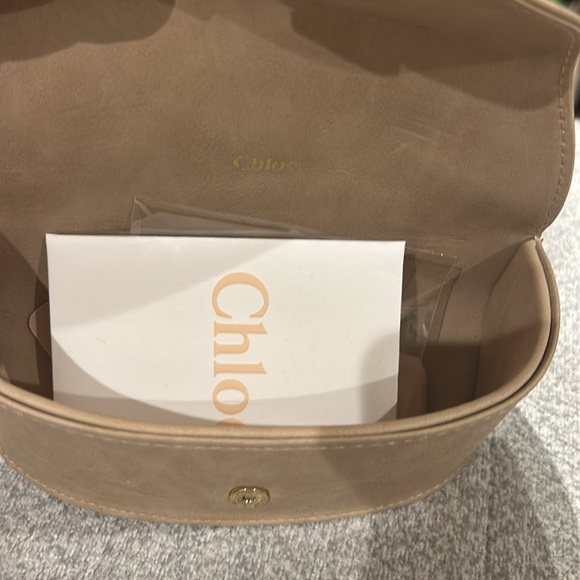 Chloe Round Frame Sunglasses - Picture 9 of 10